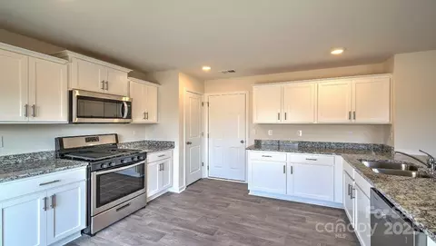 165 Callie River Ct, Clyde, NC 28721 photo 5