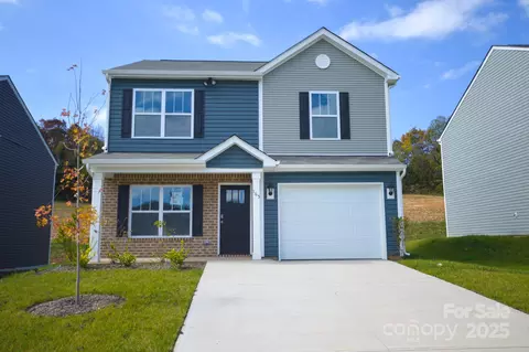 165 Callie River Ct, Clyde, NC 28721