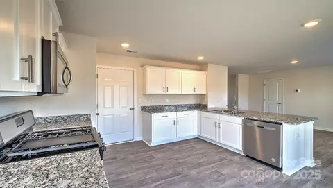 165 Callie River Ct, Clyde, NC 28721 photo 6