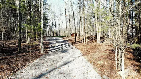 9608 Regent Dr, Davidson, NC 28036 photo 2