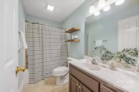 Bath - 7025 Ridgeway Rd, Stanley, NC 28164 photo 2 of 2
