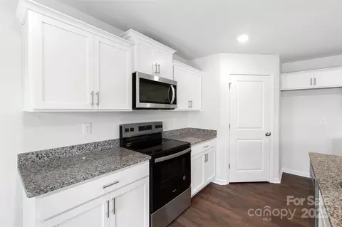 24 Byron Park Rd, Clyde, NC 28721 photo 6