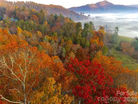 999 Coyote Hollow 39 Rd #39, Waynesville, NC 28785