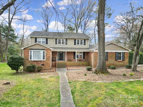 1501 Laurel Ln, Gastonia, NC 28054
