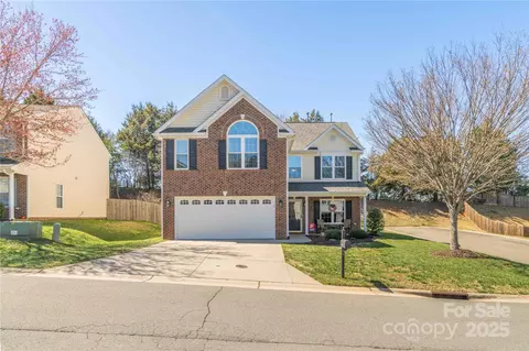 794 Peachtree Meadows Cir, Kernersville, NC 27284