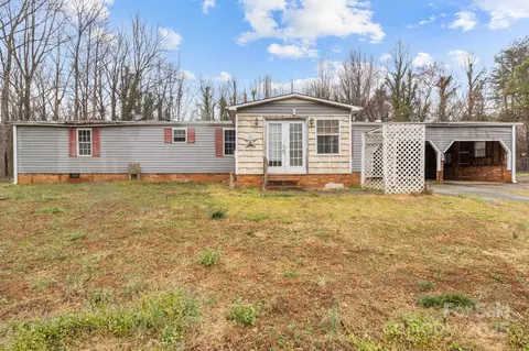3932 Swaims Church Rd, Hamptonville, NC 27020