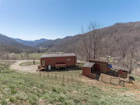 323 Morris Rd, Clyde, NC 28721 photo 28