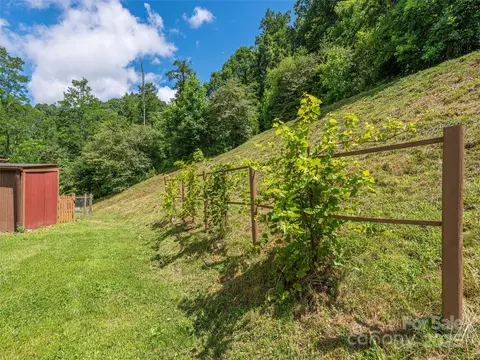 323 Morris Rd, Clyde, NC 28721 photo 23