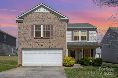 504 Zander Woods Ct, Mount Holly, NC 28120