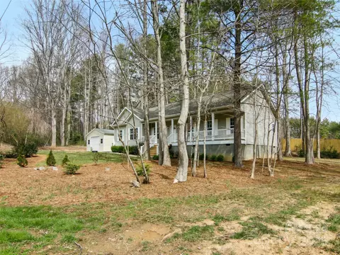 Exterior - 14 Fox Run Dr, Fairview, NC 28730 photo 2 of 4