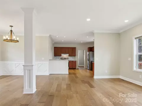 Living - 14 Fox Run Dr, Fairview, NC 28730 photo 2 of 3