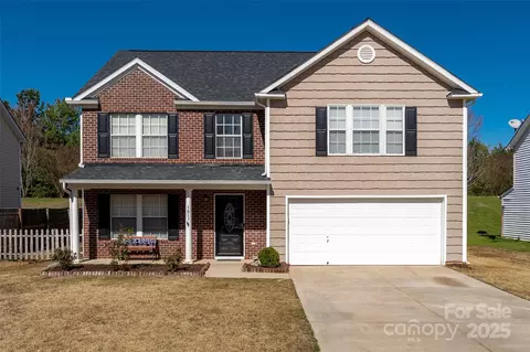 1017 Village Green Ln, Rock Hill, SC 29730