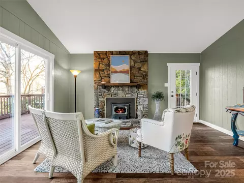 1625 Mountain Cove Rd, Black Mountain, NC 28711