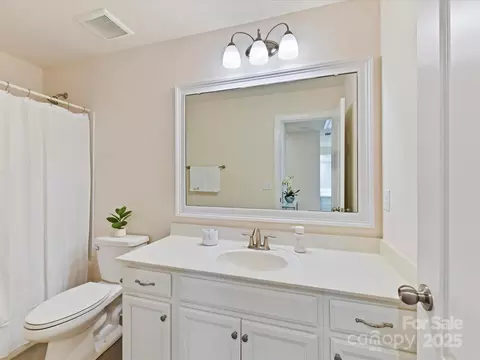 Bath - 9895 Travertine Trl, Davidson, NC 28036 photo 3 of 4