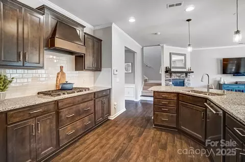 13240 Carolina Wren Ct, Charlotte, NC 28278