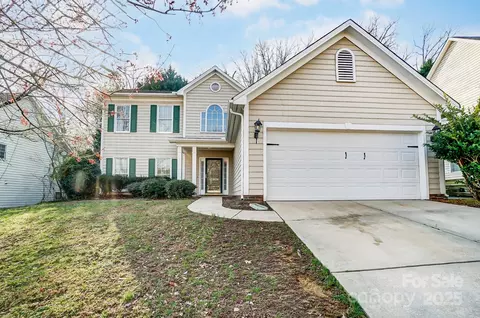 10434 Henbane Ct, Charlotte, NC 28213