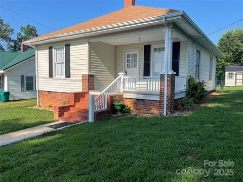 915 Spruce St, Albemarle, NC 28001