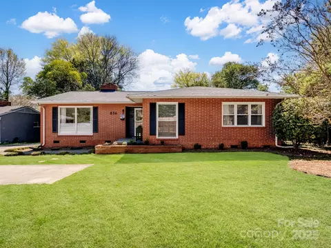 836 E Woodlawn Rd, Charlotte, NC 28209