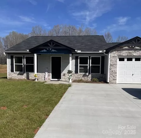 780 Darwin Rd, Gaffney, SC 29340