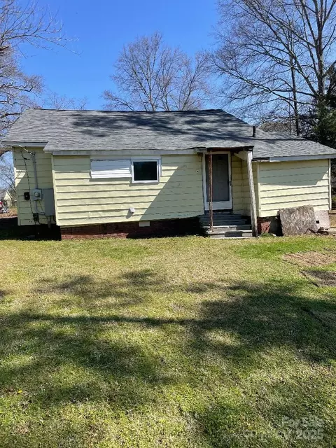 529 Devine St, Chester, SC 29706 photo 3