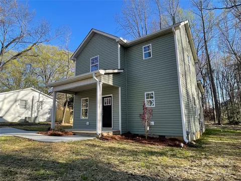 8704 Moody Rd, Charlotte, NC 28215