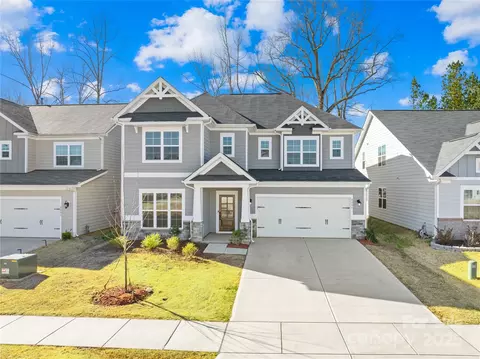 8005 Rolling Wheels Rd, Charlotte, NC 28215