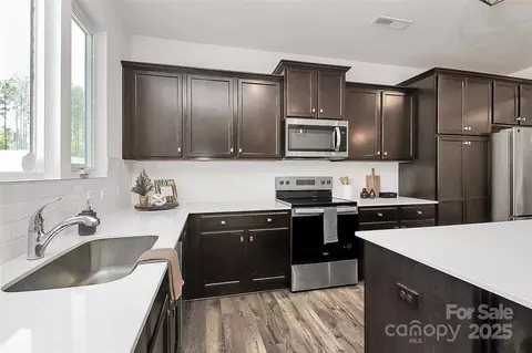 Kitchen - 11074 Argosy Dr, Lancaster, SC 29720 photo 3 of 6