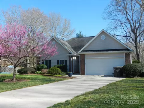 3673 Trabert Ct, Gastonia, NC 28056