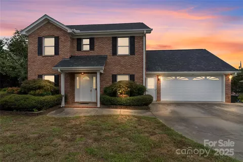 2082 Egret Ct, Rock Hill, SC 29732