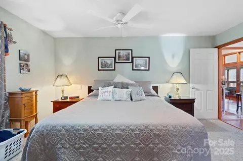 Bedroom - 825 Posey Blanton Rd, Sylva, NC 28779 photo 2 of 6