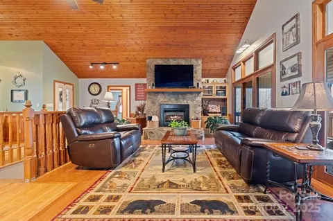 Living - 825 Posey Blanton Rd, Sylva, NC 28779 photo 1 of 1