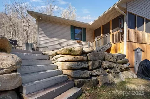 Exterior - 825 Posey Blanton Rd, Sylva, NC 28779 photo 3 of 10