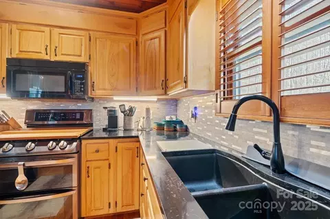 Kitchen - 825 Posey Blanton Rd, Sylva, NC 28779 photo 2 of 2