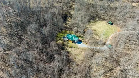 View/Area - 825 Posey Blanton Rd, Sylva, NC 28779 photo 1 of 1