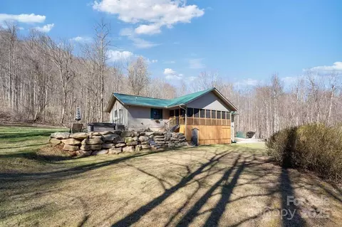 825 Posey Blanton Rd, Sylva, NC 28779