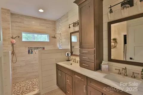 Bath - 114 Eldridge Ln, State Road, NC 28676 photo 1 of 5