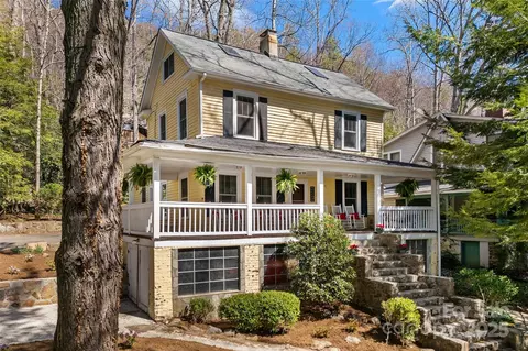 305 N Carolina Ter, Montreat, NC 28757