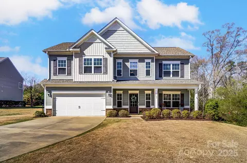 100 Marabou Ct, Mount Holly, NC 28120
