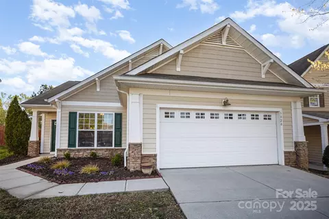 3820 Millstream Ridge Dr, Charlotte, NC 28269