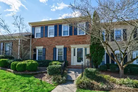 4351 Woodglen Ln, Charlotte, NC 28226