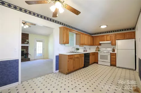 Kitchen - 2820 Faircroft Way, Monroe, NC 28110 photo 1 of 2