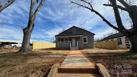 702 E Grover St, Shelby, NC 28150