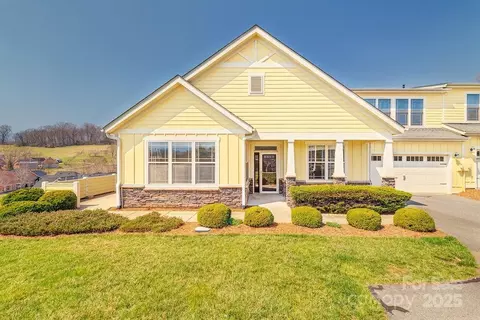 41 Brookstone Pl, Candler, NC 28715