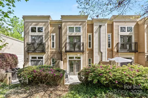 239 N Dotger F10 Ave #F10, Charlotte, NC 28207