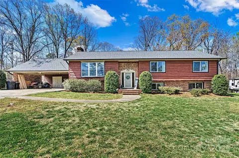 1776 Laurel Hill Dr, Lincolnton, NC 28092