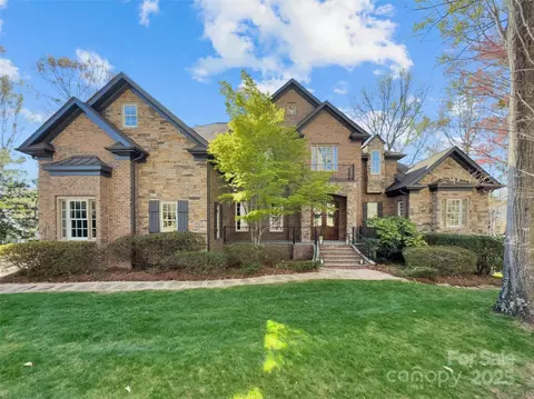 5449 Callander Ct, Charlotte, NC 28277