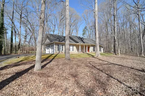 2010 Creekwood Dr, York, SC 29745