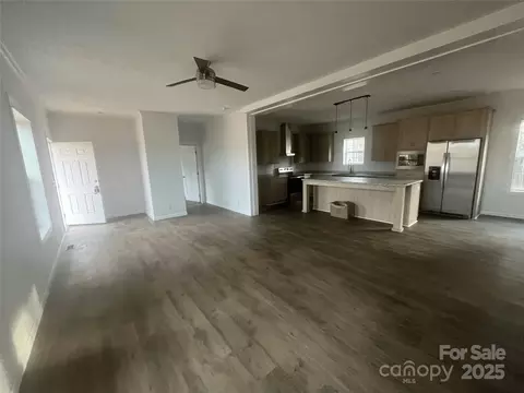 2070 Travis Rd, Conover, NC 28613 photo 2