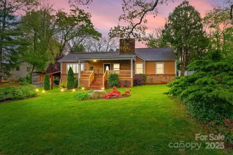 54 Fairview St, Asheville, NC 28803