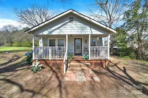 124 Lancer Ln, Lancaster, SC 29720
